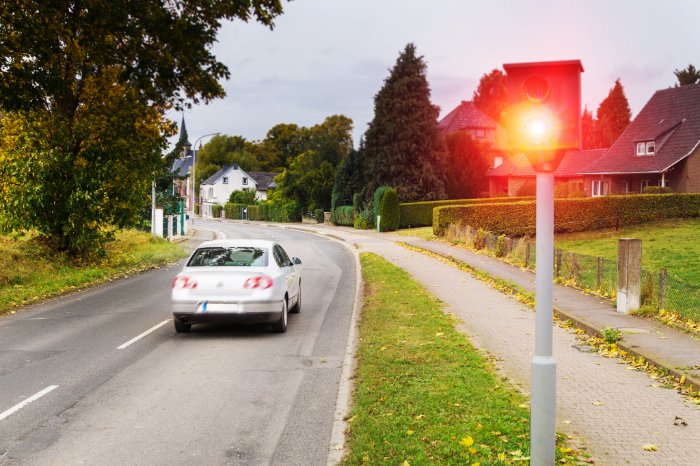 Radarwarner auf dem Navi: Diese Autos erkennen Blitzer!, Leben & Wissen