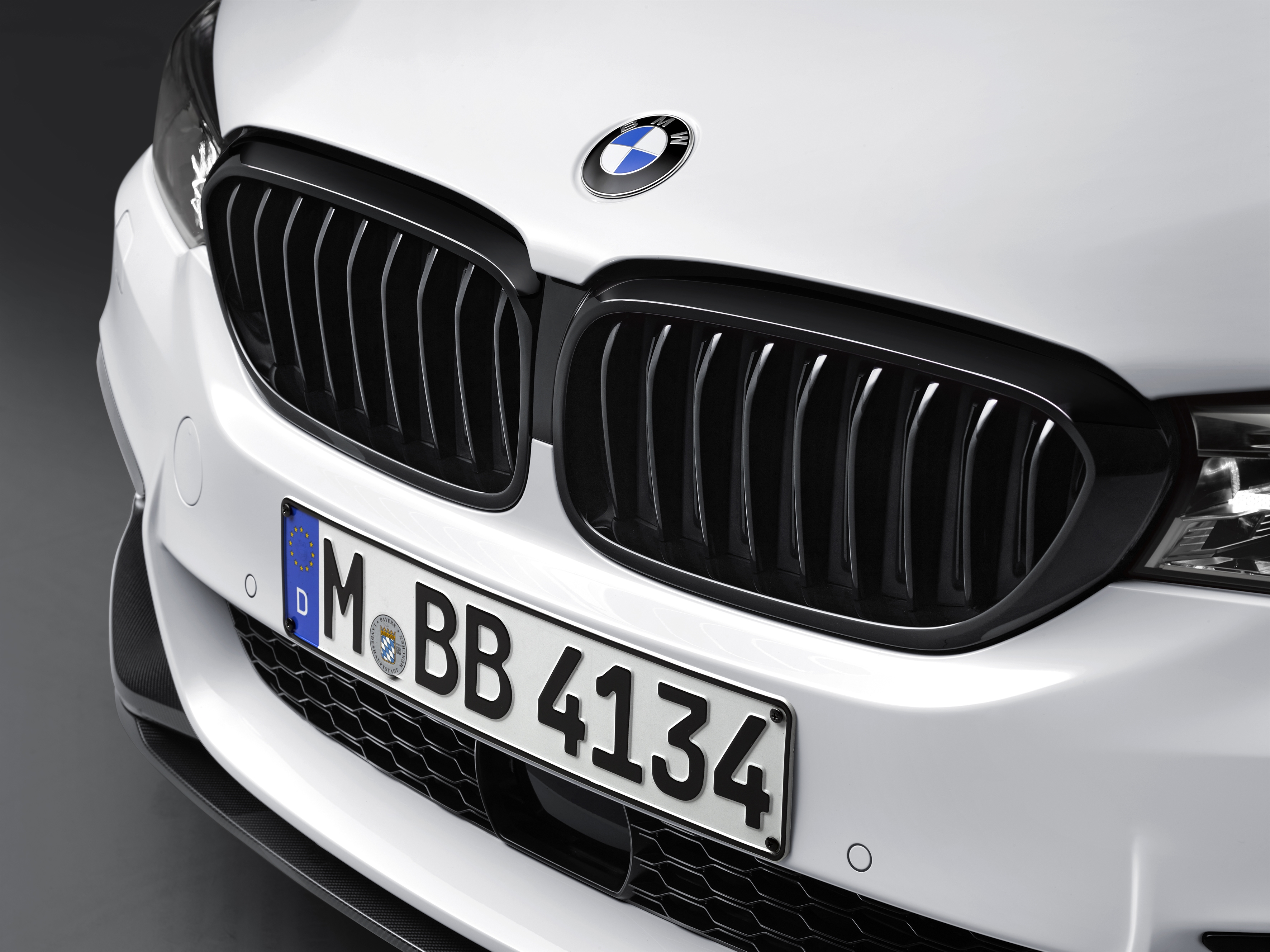 Hintere Stoßstangenleiste aus Stahl für BMW 1er F20 Hatchback (5 Türen) -  (2011-2015) - Croni - Trapez - schwarz (Folie Carbon) trapez - schwarz  (Folie Carbon)
