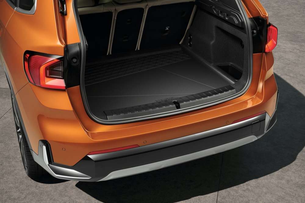 BMW Gepäckraum-Wendematte mit Gepäckfixierung X1U11