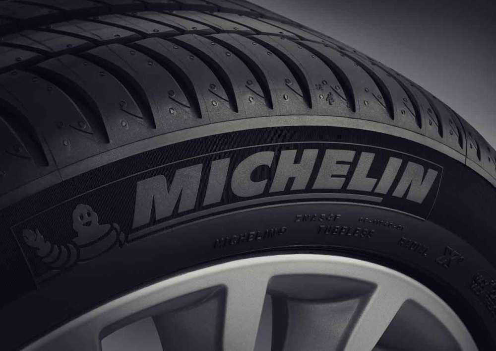 MINI Winterreifen Michelin Alpin A4* 175/65R15 88H | Autoreifen