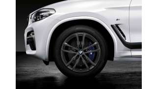 BMW Winterkompletträder M Doppelspeiche 699M orbit grey/hochglanzpoliert 20  Zoll RDCi X3 G01 X4 G02 Pirelli (Mischbereifung)