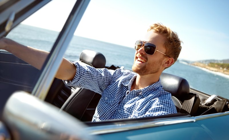 Autofahren mit Sonnenbrille – was beachten?